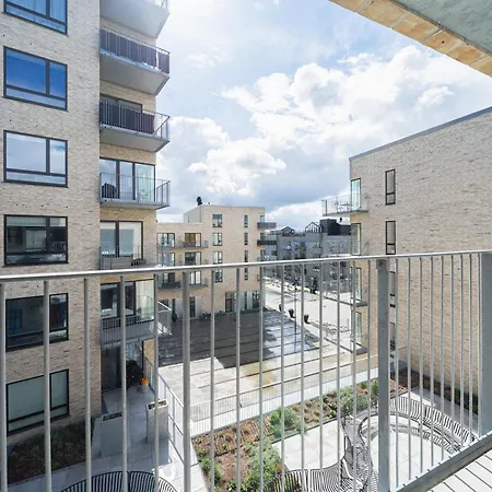 Fantastic W Balcony Apartment *